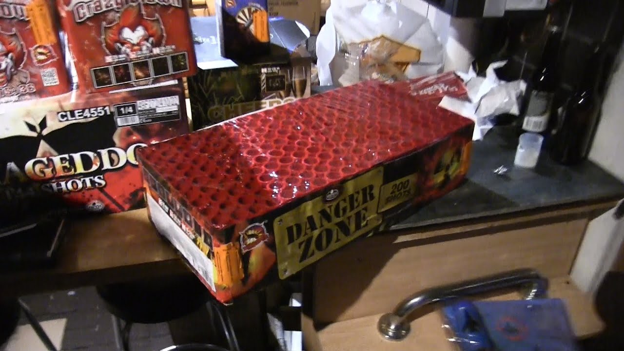 SR Pyro Danger Zone 200's Uusivuosi 22-23
