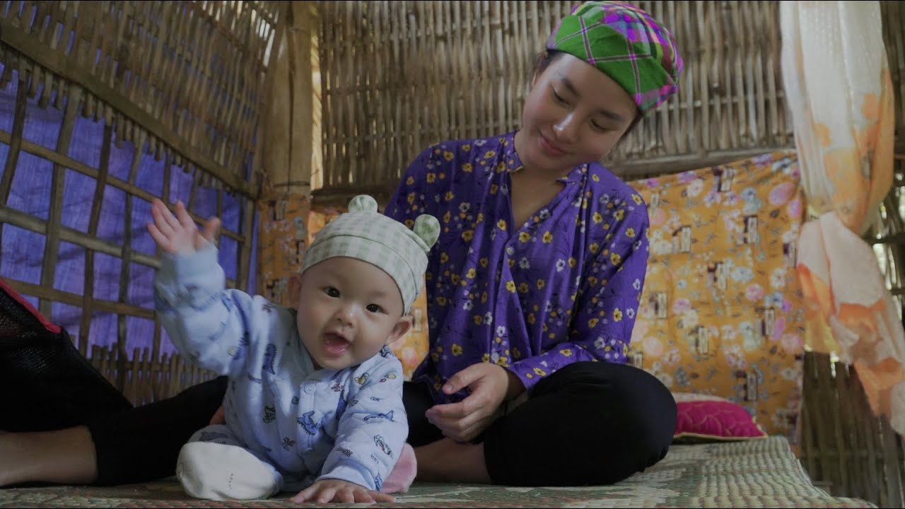 Warm mother's love in the middle of winter - A small smile in a simple house.| Hoang Thi Hue