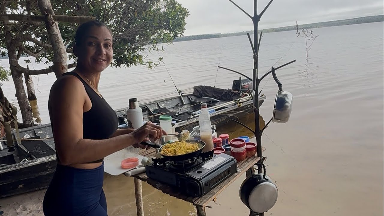 TIVEMOS QUE PARAR DE PESCAR PEGAMOS MUITO PEIXE NESSA  PESCARIA ,ACAMPAMENTO MUITO DIVERTIDO ￼