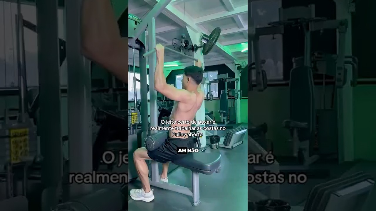 Pulley aberto: Esse &eacute; o jeito certo de puxar e crescer as costas #gym