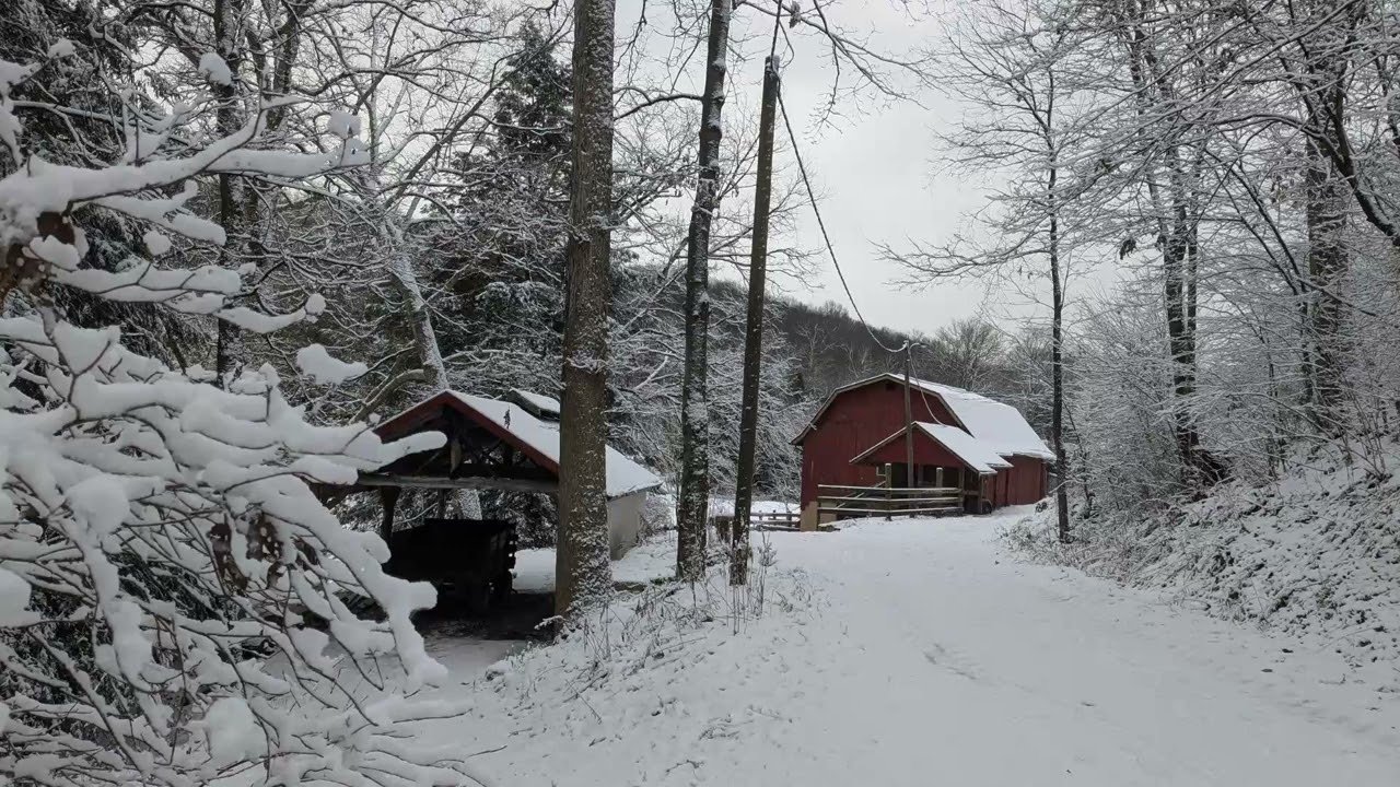 Tra la! The Sleigh Bells Make a Merry Chime -- Piano Instrumental Winter Sing Along