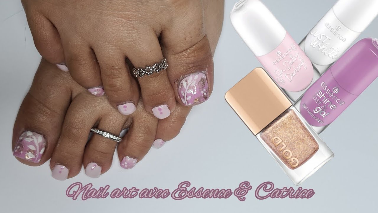 Easy nail art: Pédicure pastel, purple ( Essence & Catrice )