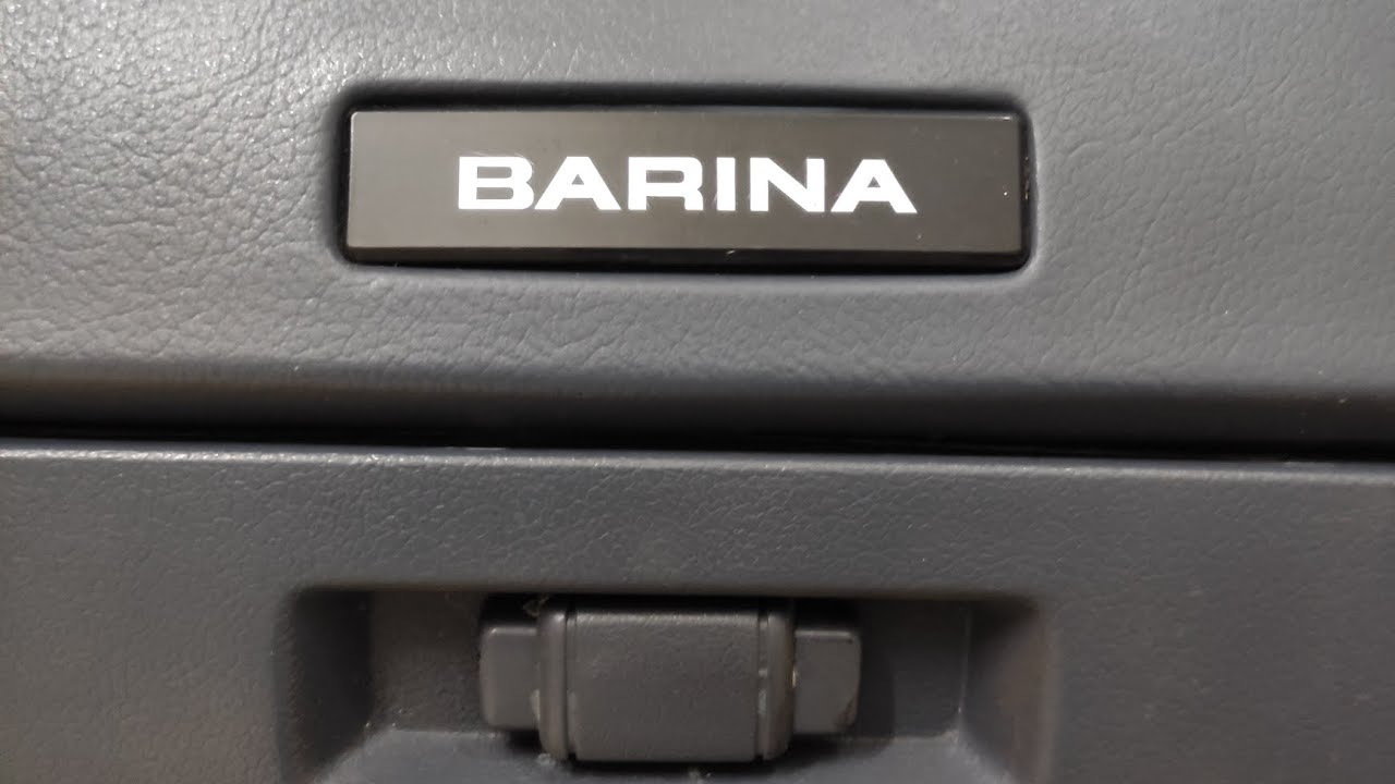 Suzuki Khyber Swift, Holden Barina dashboard