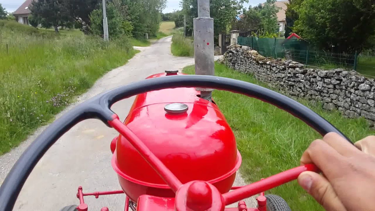 Massey Harris Ferguson tractor pony 812 embarque