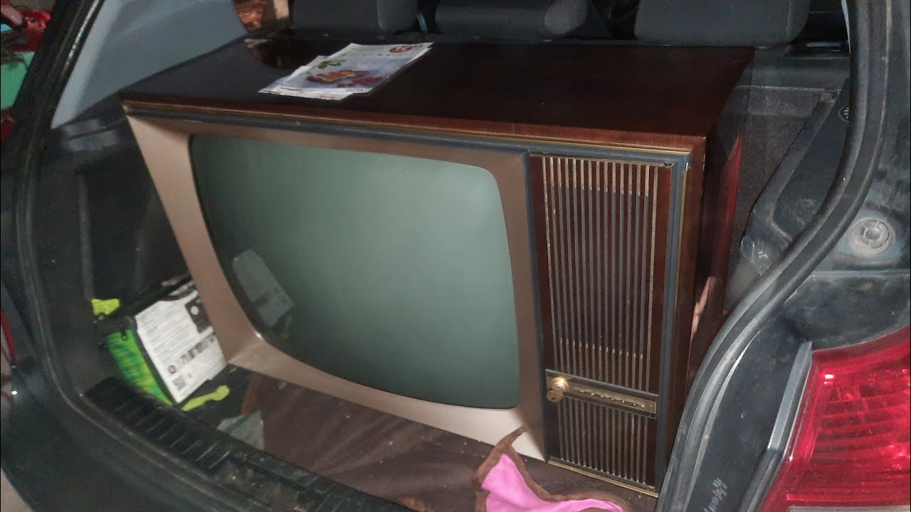 Télévision GRAMMONT / Noir et blanc / 1969 / Partie 1 / 2