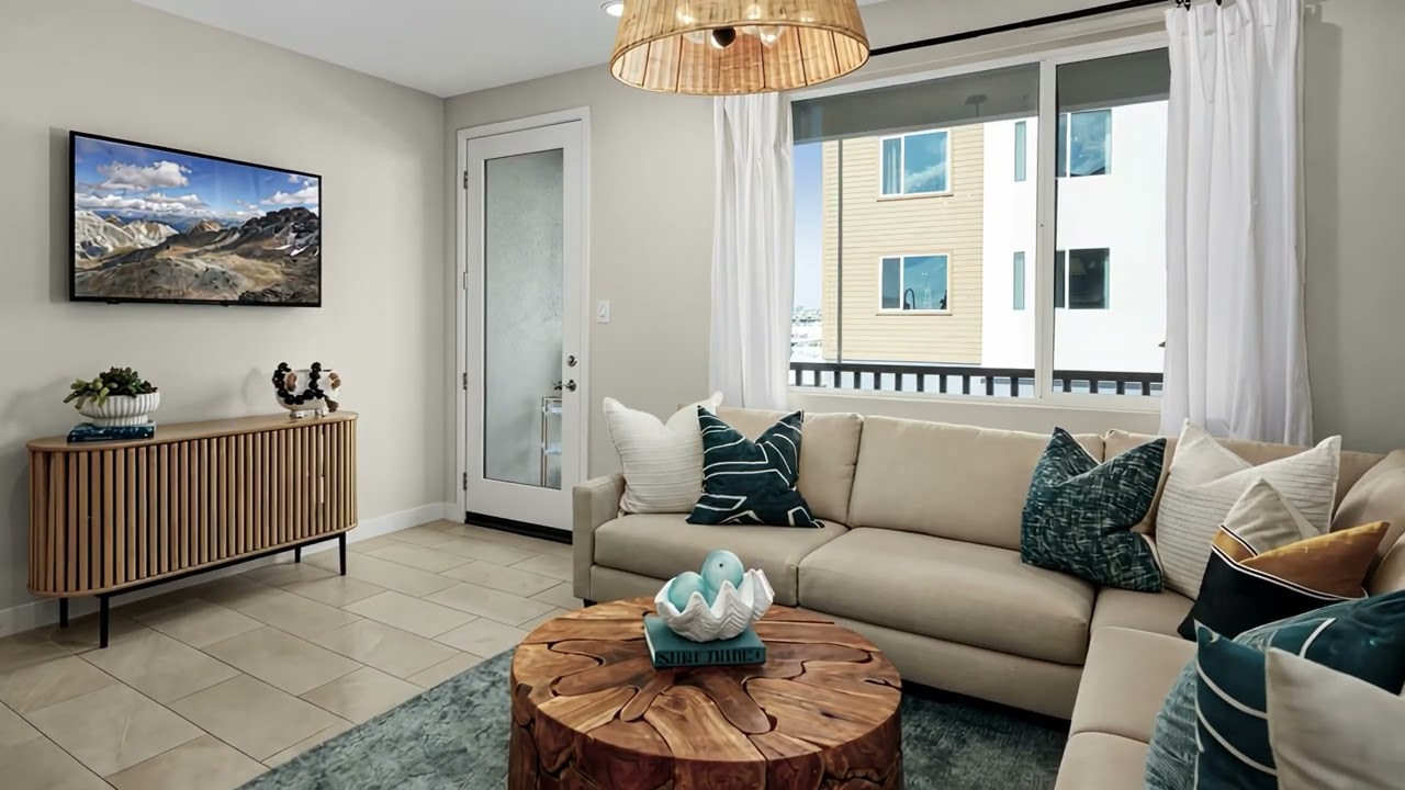🏡 Tour Plan 1 at Eginhouse &ndash; A Modern 3-Bedroom Townhome in Artesia | City Ventures