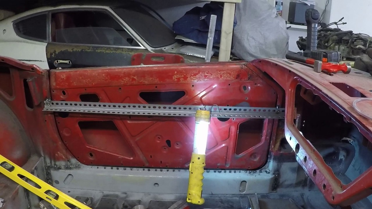 Triumph Spitfire Door Fitment and Wing Repair