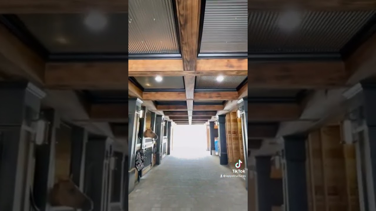 AMAZING Amish-built Horse Barn with Loft Apartment! 