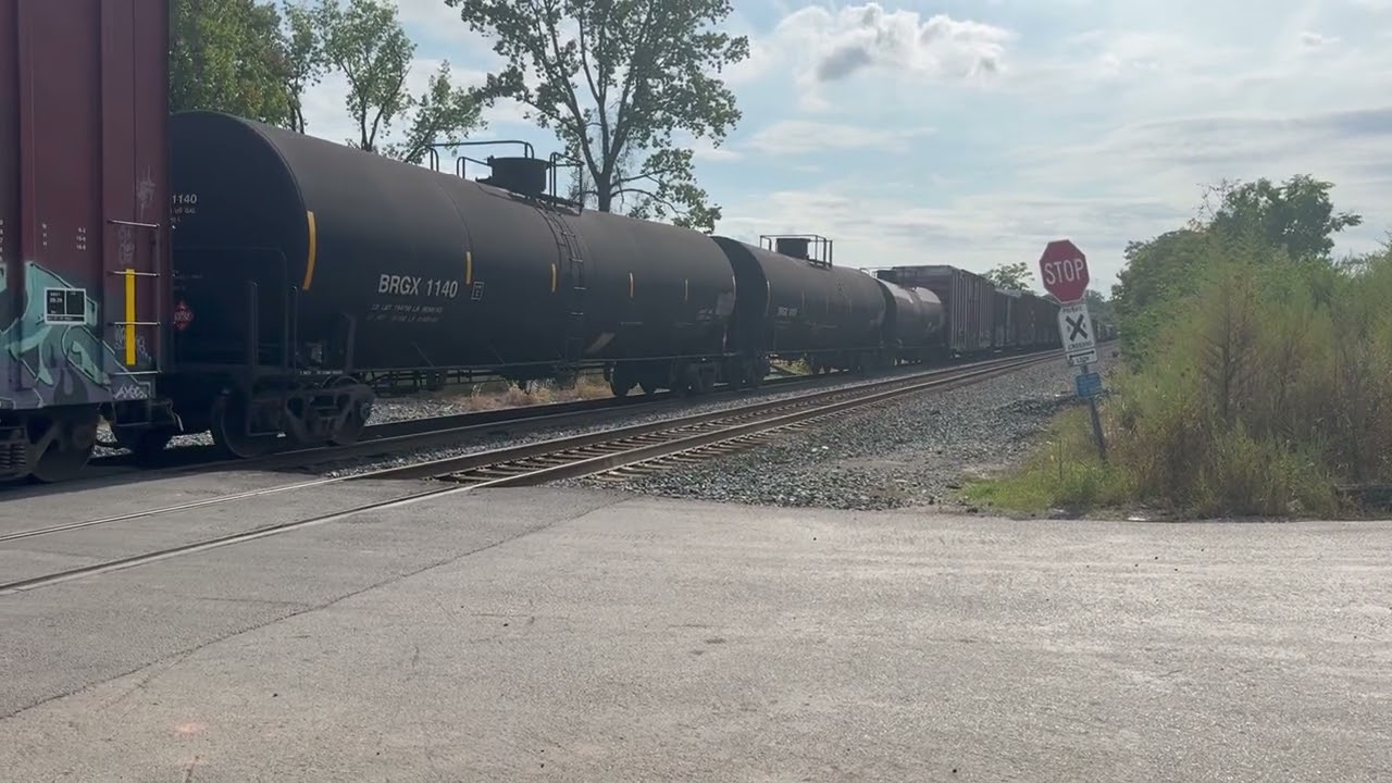 Loud slack action on a CSX train working Bayview Yard