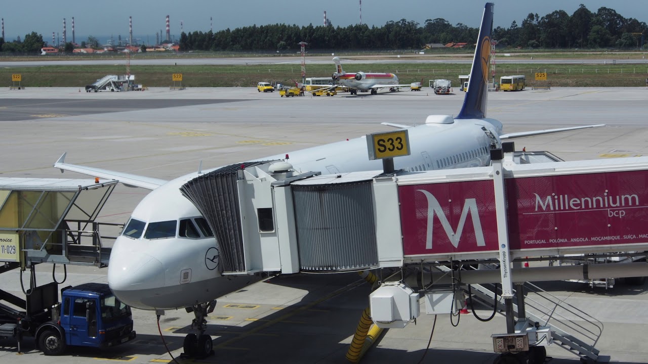 2017/06/13 Lufthansa 1177 Announcement: Porto - Frankfurt