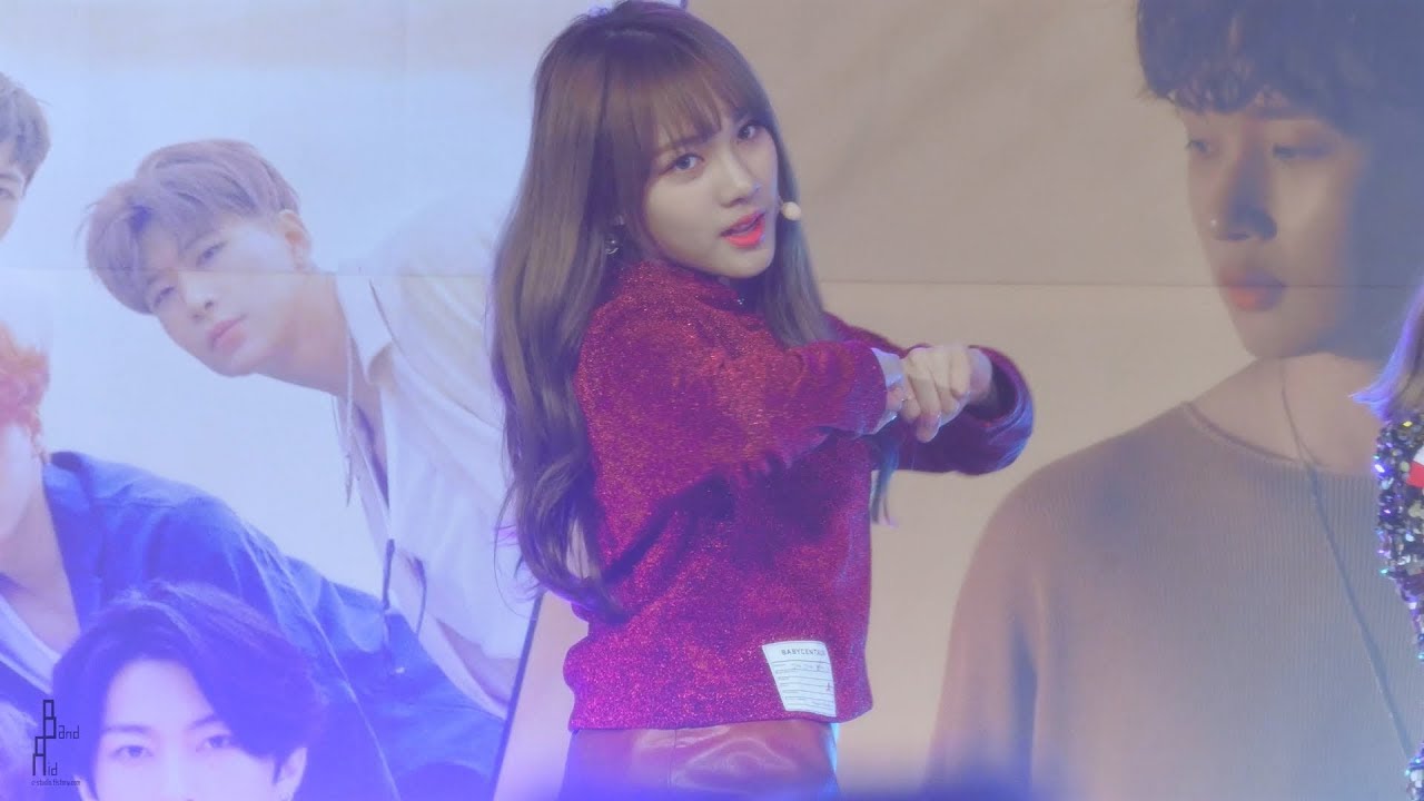 [181011] [4k] 공원소녀(GWSN) 'YOLOWA(욜로와)' 소소 직캠 By 반창꼬 @ 명동 버스킹