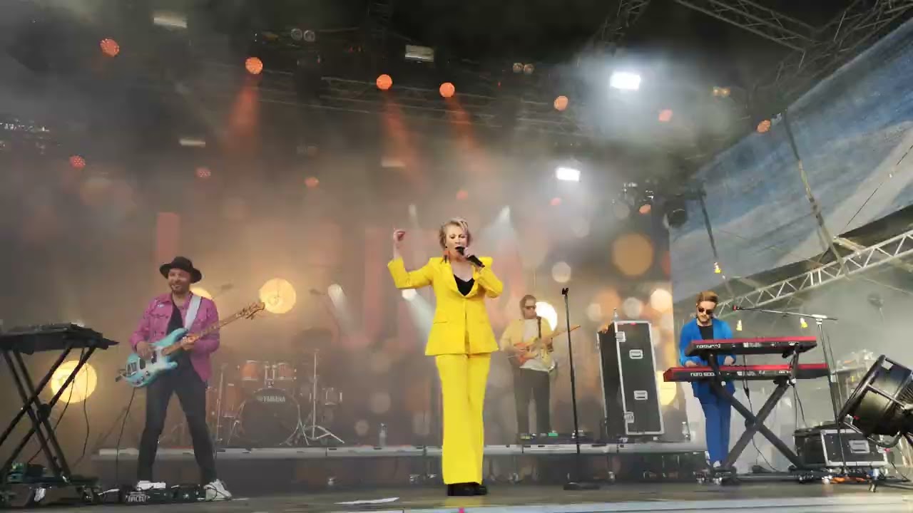 Laura Voutilainen - Mä en kestä (Tangomarkkinat 7.7.2023)