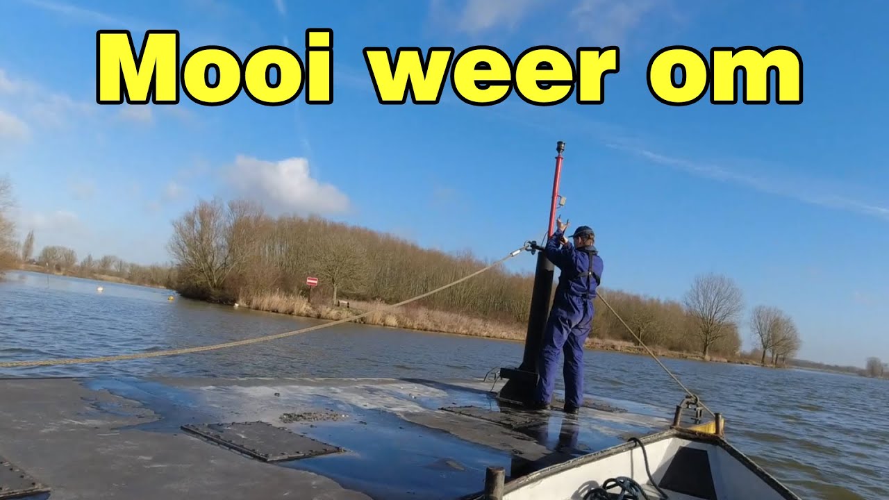 Veerpont Megen gaat van de gierinstallatie af omdat het water in de Maas weer normaal is geworden.