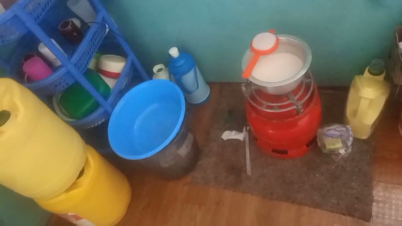 STARTING LIFE FROM SCRATCH WITH A NEWBORN BABY /SINGLE ROOM HOUSE TOUR.