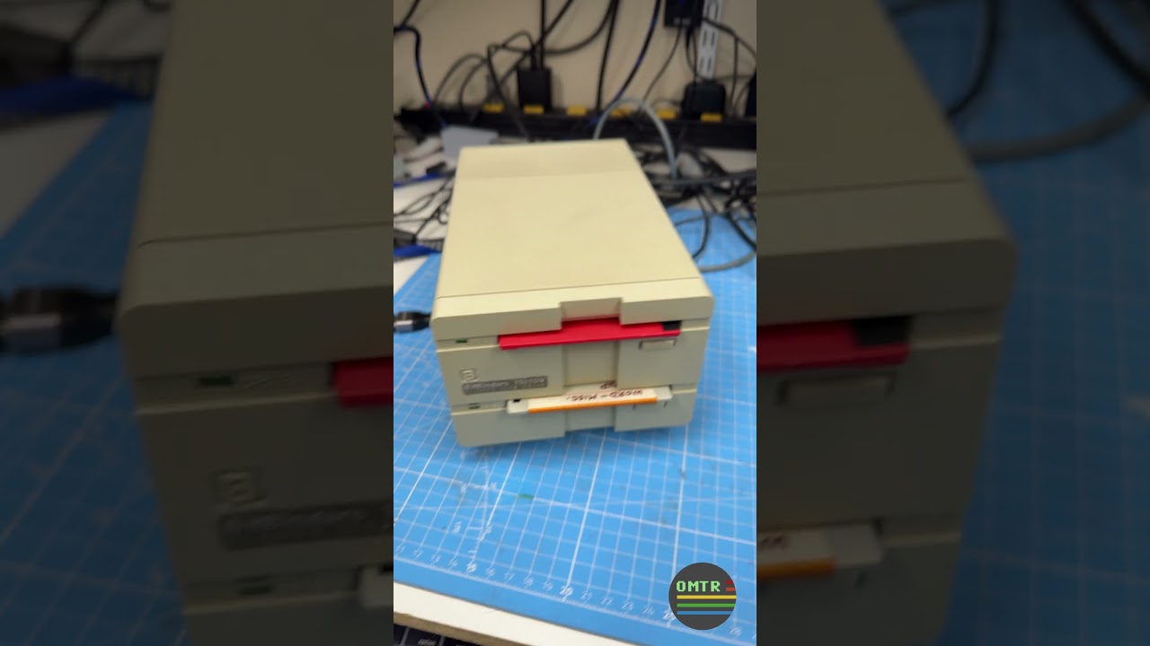 New “Vintage” Commodore Floppy Drive, my First in 30 Years 