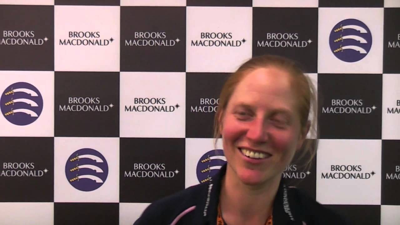 Middlesex CCC Women's Danni Warren's Player Profile video
