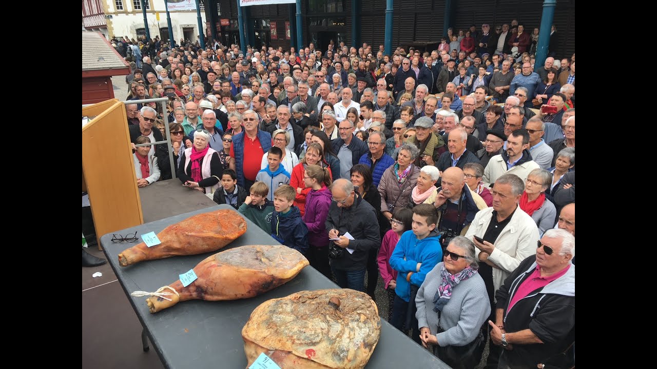 La foule à la foire au jambon de Bayonne pour la 557e édition