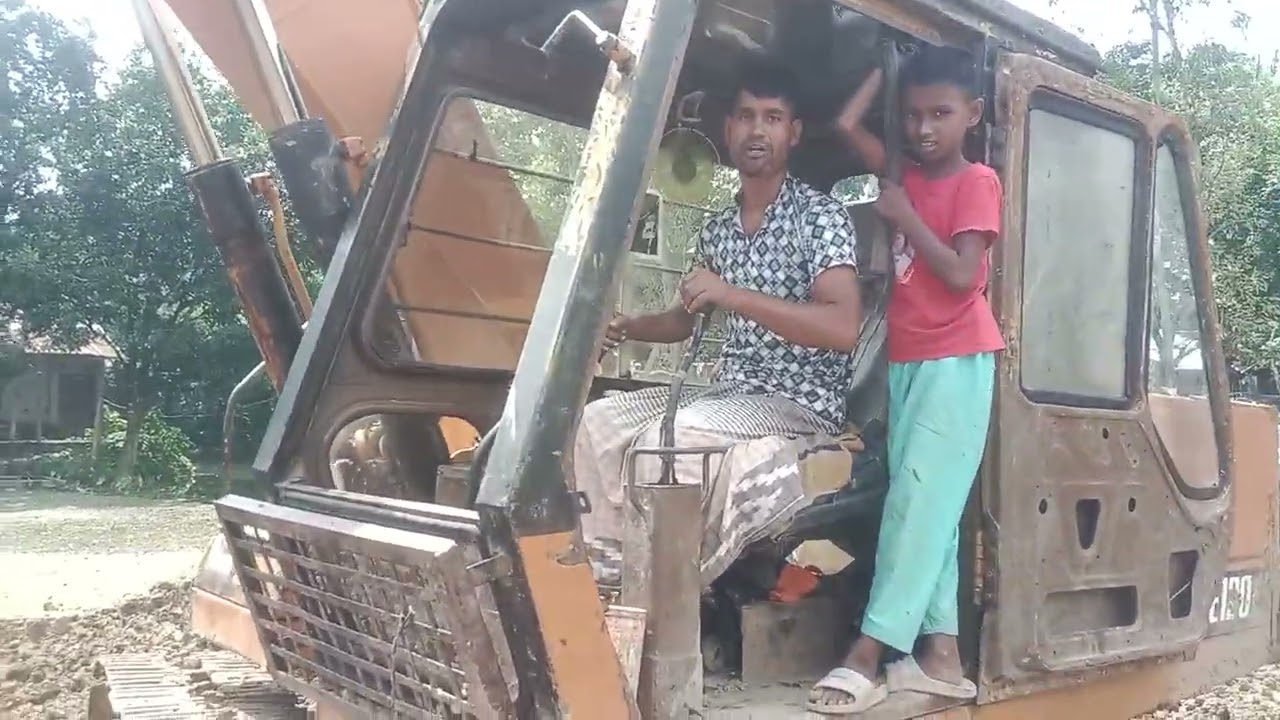 ভেকু মানুষের কর্মসংস্থানকে কেড়ে নিচ্ছে। 