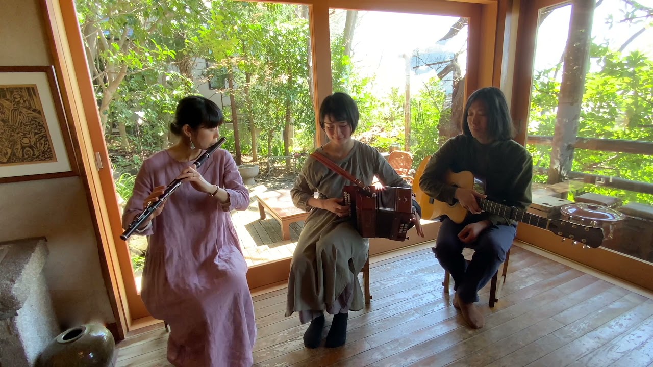 Tomoyo Sugai & Honami Kimura with Hajime Takahashi - Trip to Killavil / Paddy Fahey’s (Jigs)
