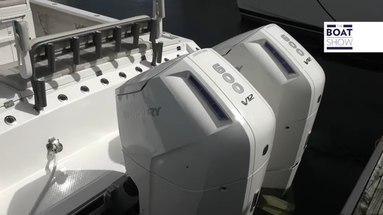 SOLACE 41 CS &mdash; 2 мотора Mercury Verado с центральной консолью по 600 л.с. &mdash; Прогулка по выставке лодок