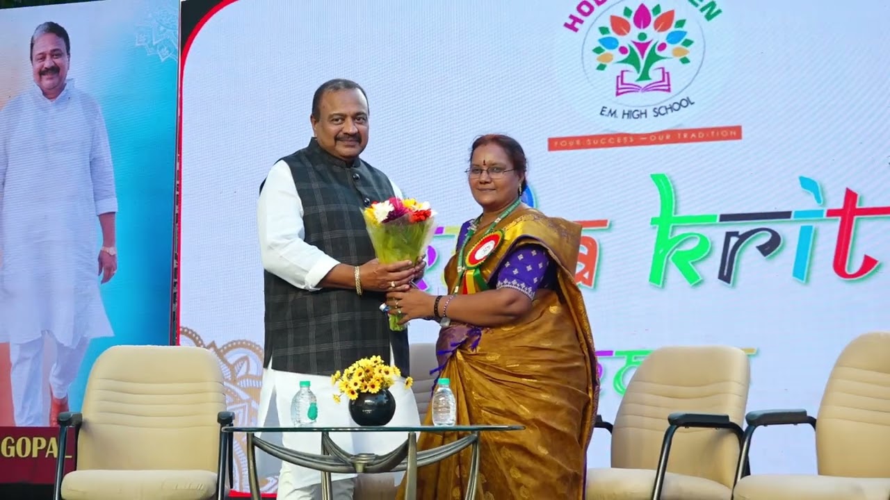 Holly Green kala Krithi 2025