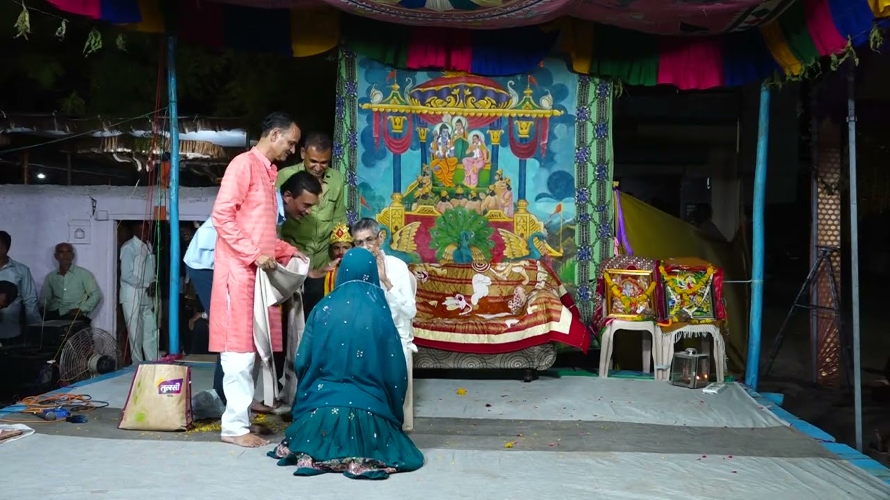 gomta navratri mandal suvagat samarohm