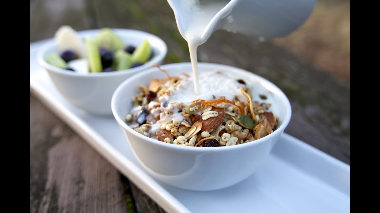 Delicious Homemade Granola  |  Fresh P