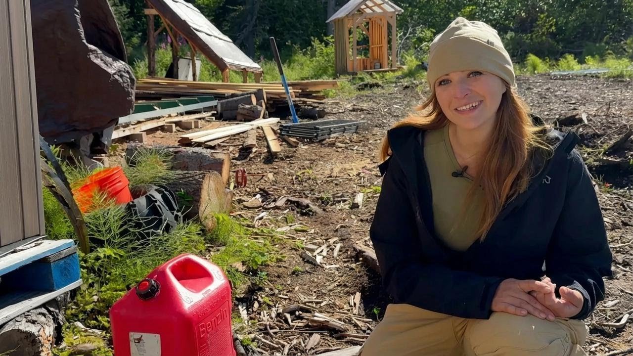 Ihr Mann starb. Jetzt baut sie allein in Alaska ihre Traumhütte.