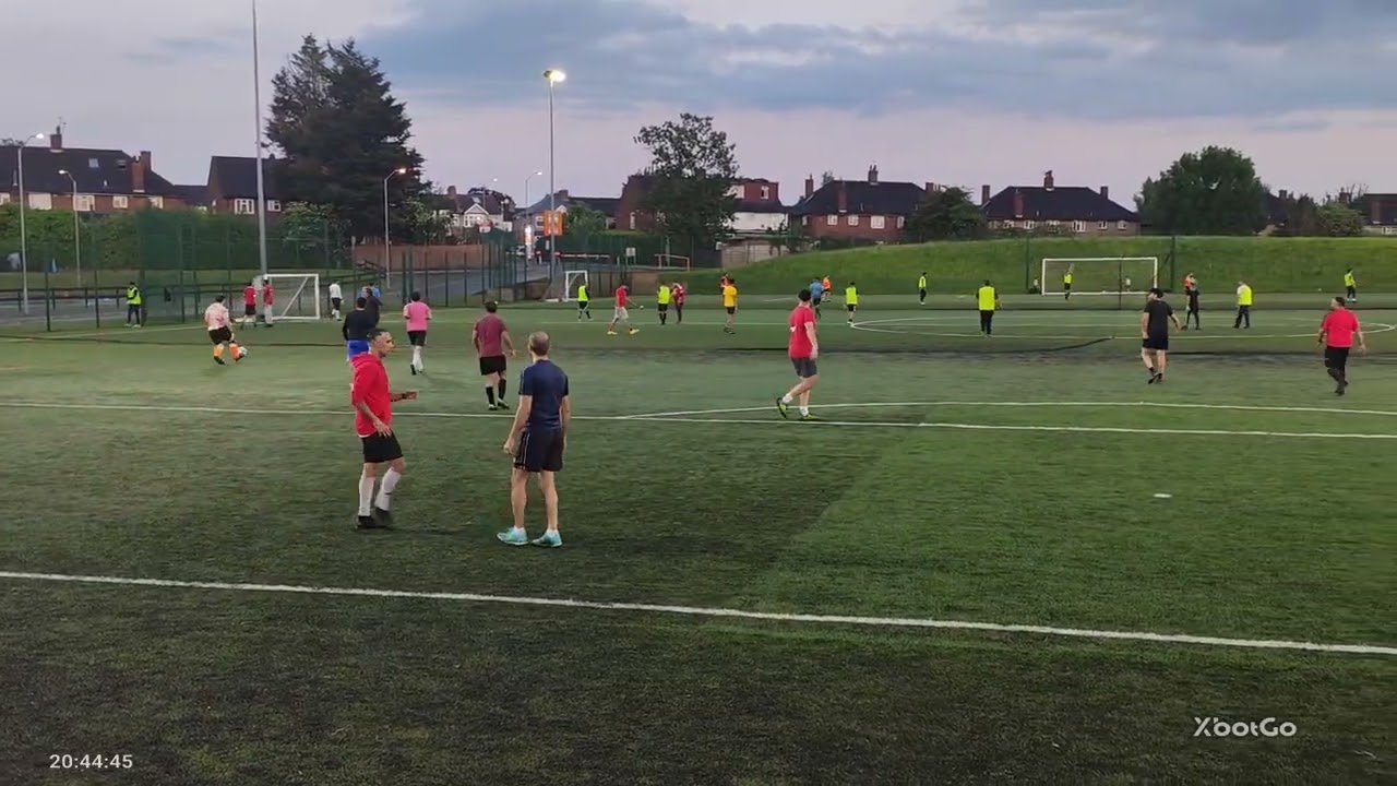 Mondays nights footy 20250512 6-4 blues