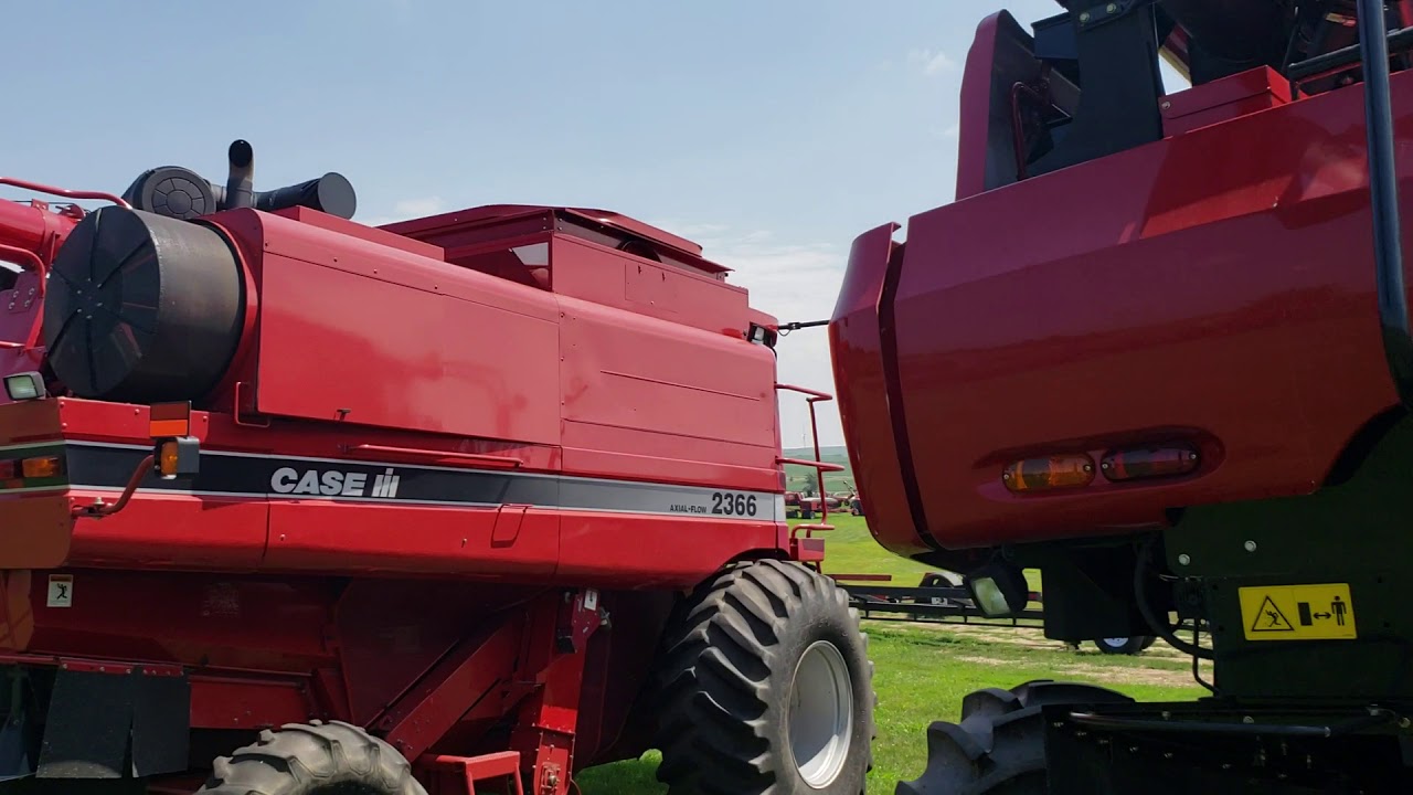 5140 vs. 2366 case ih