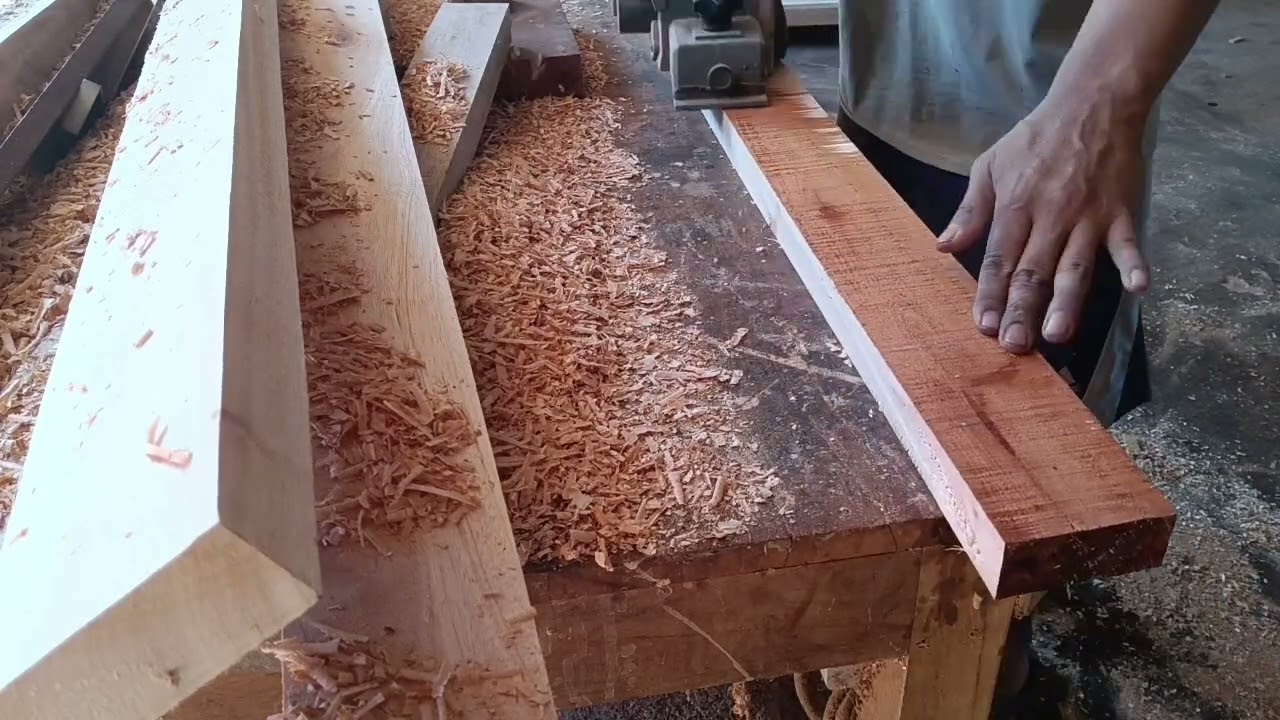 Membuat meja serba guna