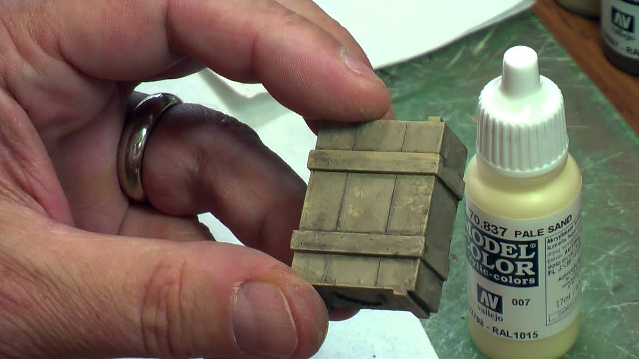 Weathered Wood Effects - Painting a Crate