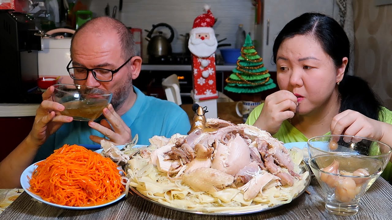 Мукбанг Бешбармак с курицей / Как встретили Новый год? / Mukbang Beshbarmak with chicken