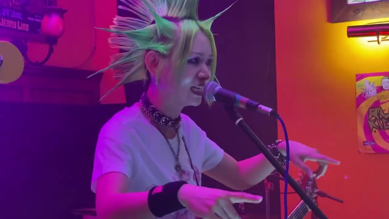 Rum Kicks feat. Hastings Punk Choir “Punk Rocker”