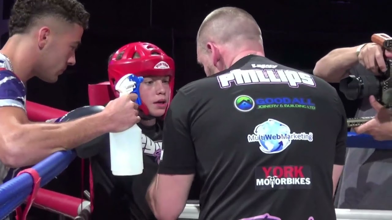 LOWE V PHILLIPS - Kickboxing Bout - Jackhammer UK - 3rd May 2025