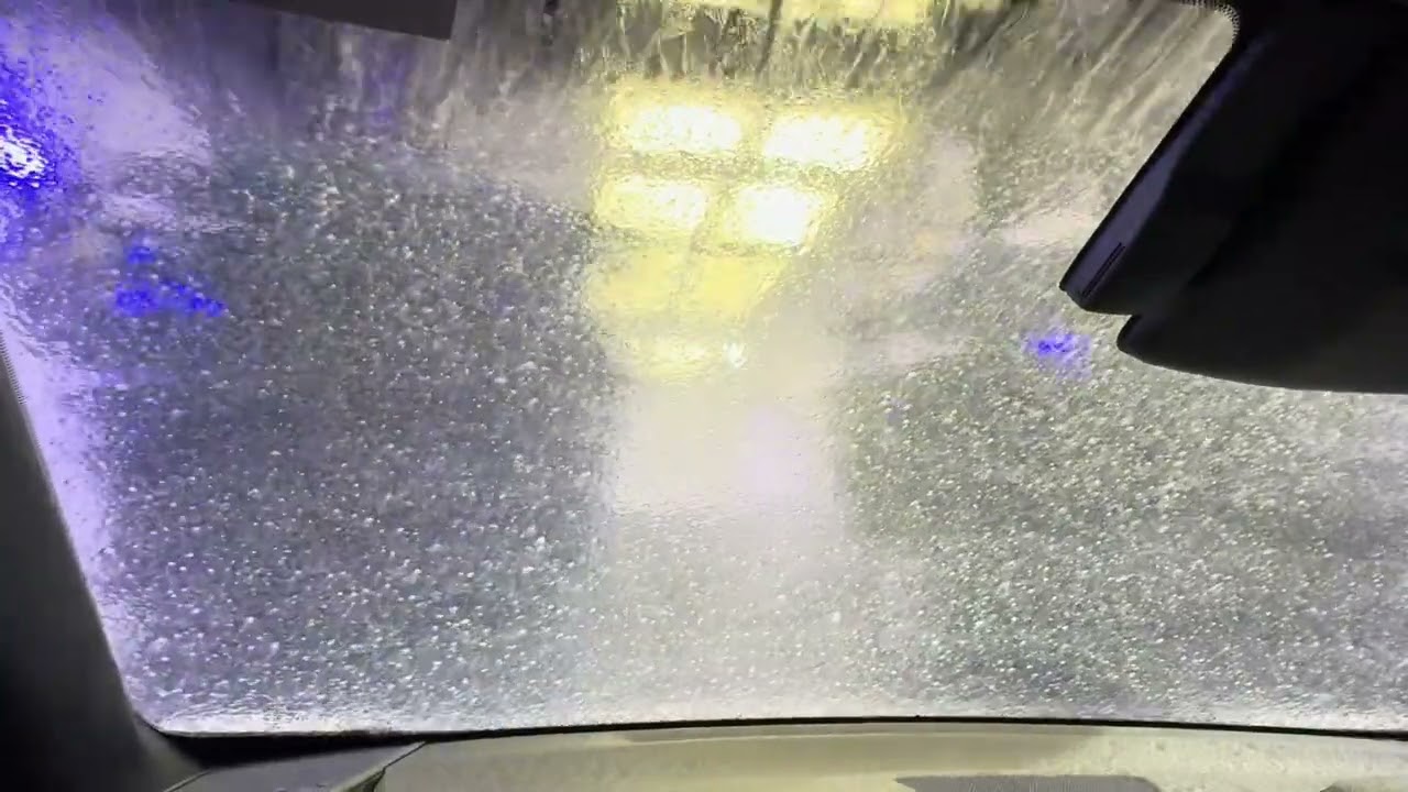 Rain 🌧️ Guard 💂 💂‍♀️ 💂‍♂️ For The White Car 🚙 In The Car 🚙 Wash 🧼 In The 25th Of January 2026 