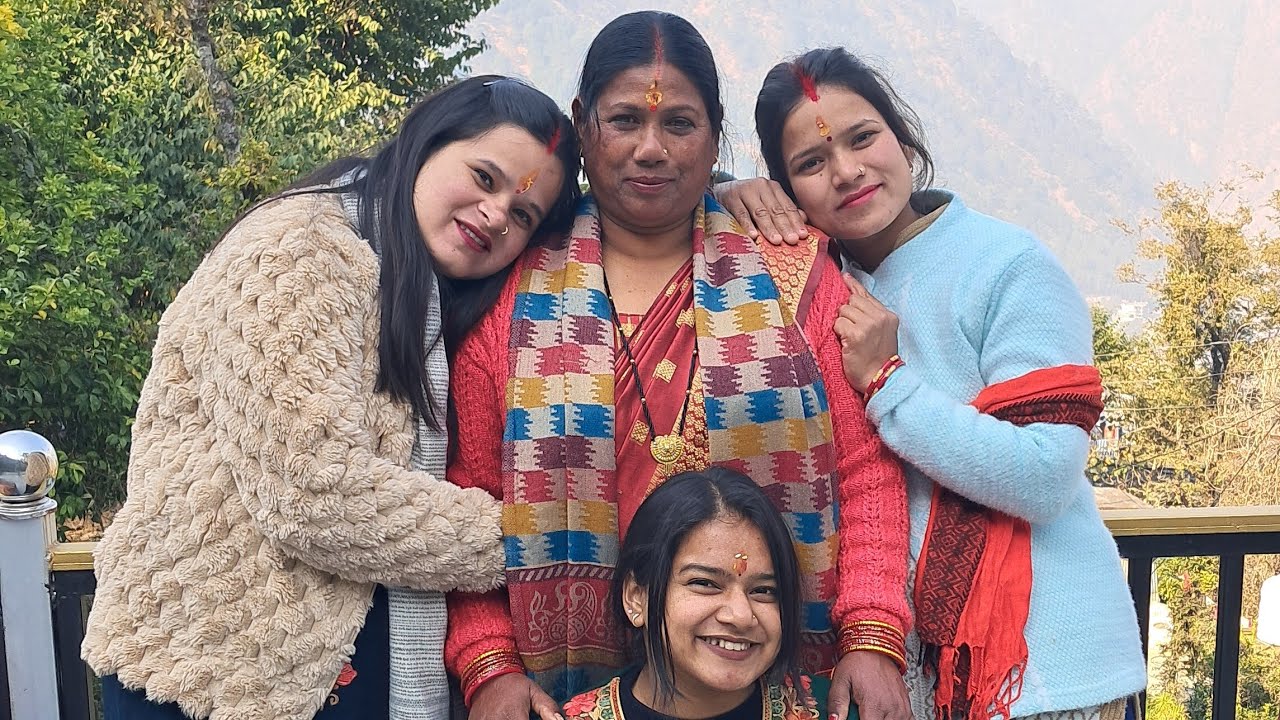 हल्दानी से गये घर की ओर सरप्राइज के चक्कर मे बन गया पोपड 😒🥺