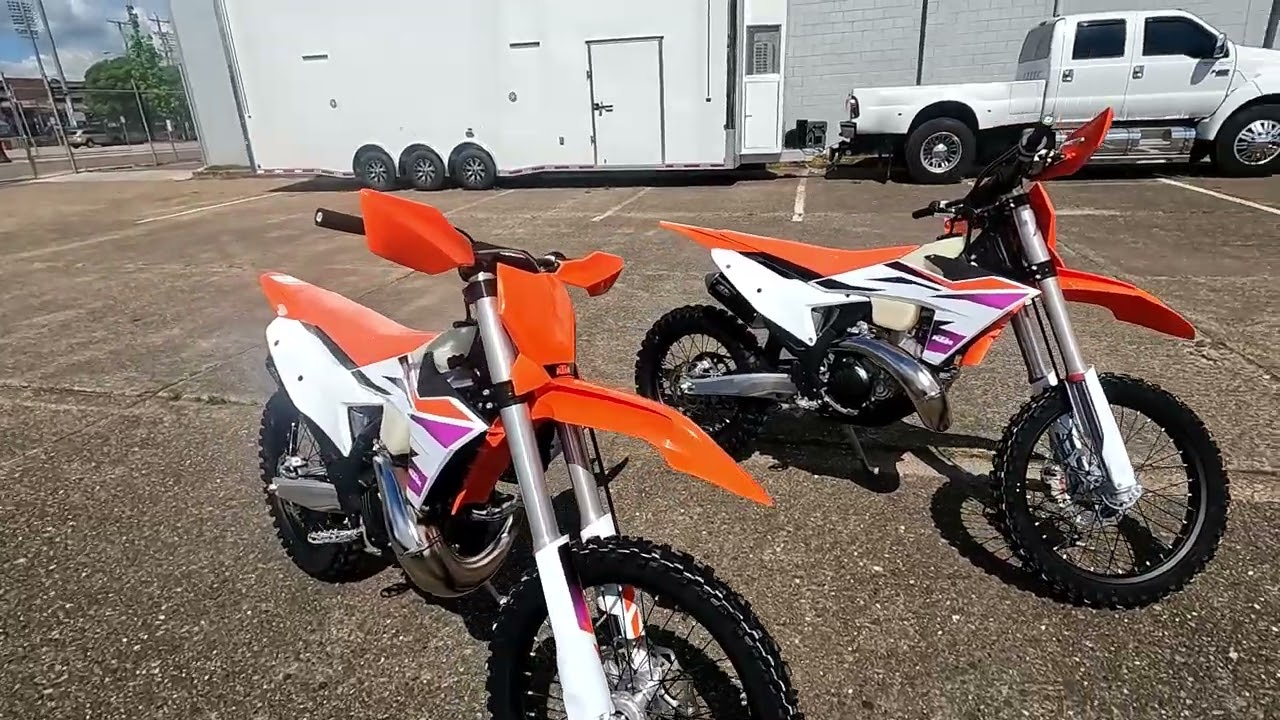 2024 KTM 250XC и 300XC (ПРУЖИННЫЕ ВИЛКИ)
