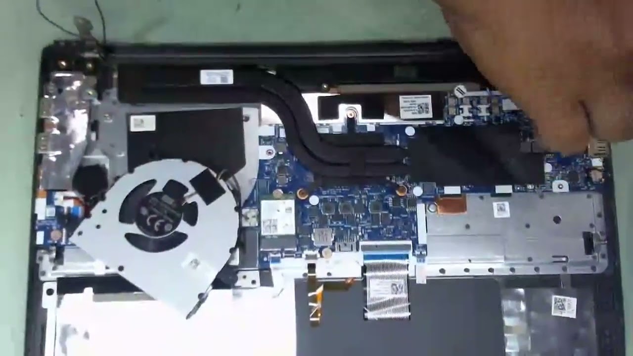 ซ่อมบานพับแตก Notebook Lenovo By ช่างต่าย
