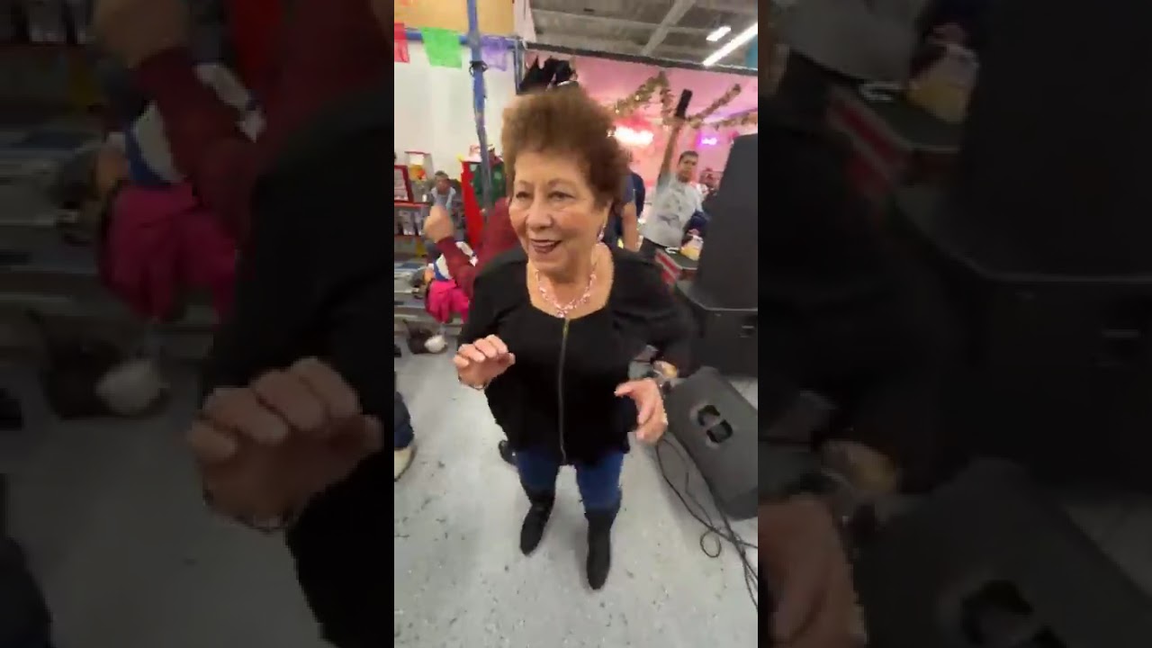 Bailes en el Swap Meet de la Lankershim de North Hollywood..!!