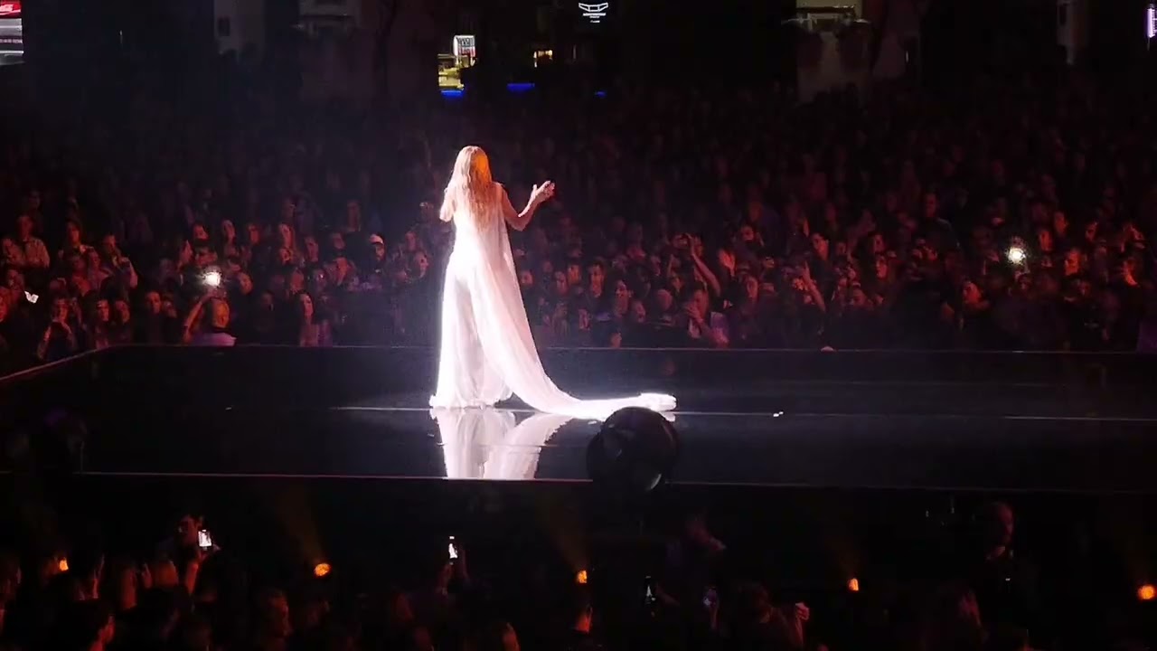 Shirin David Live Tour 2023 in Vienna: Shirin David performing Heute nicht | Olga Todorovic