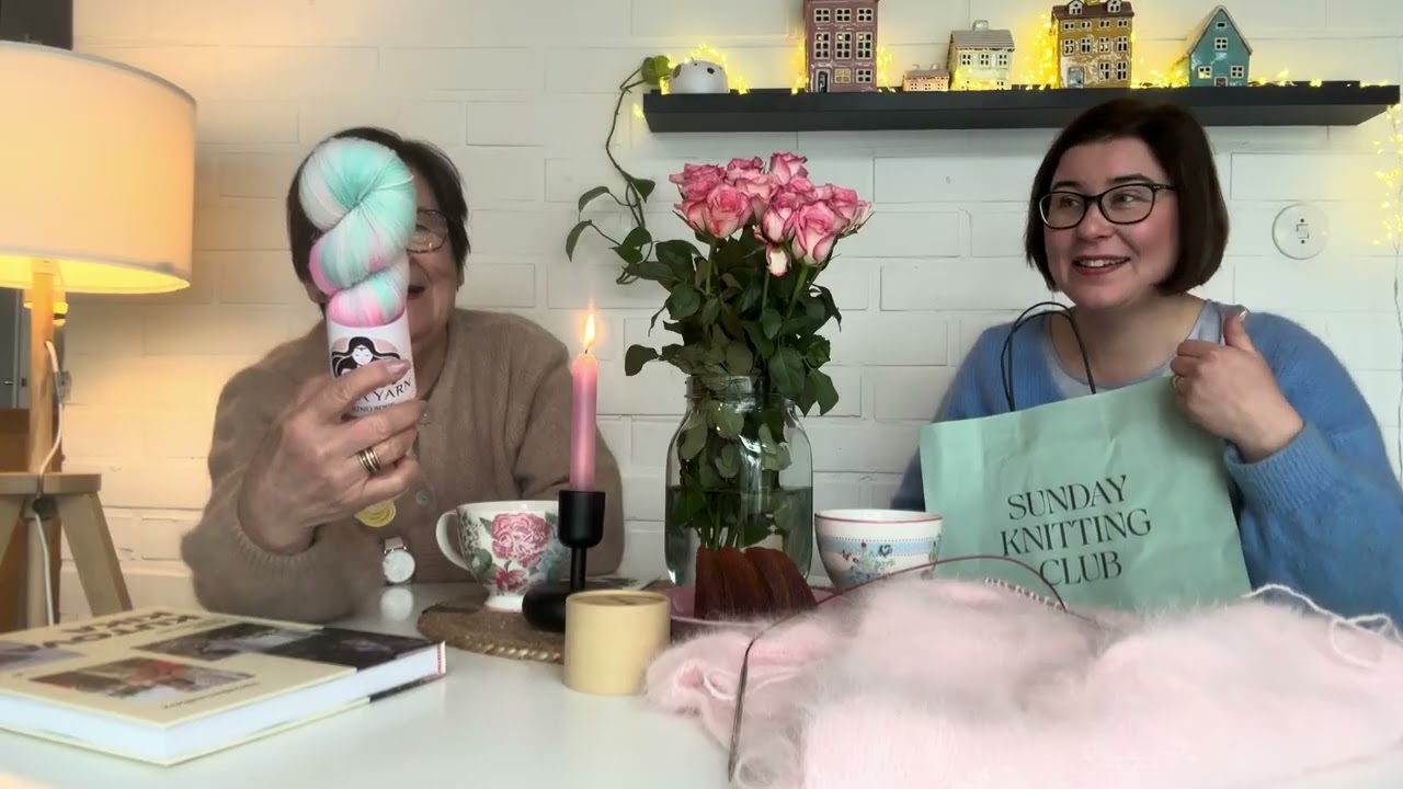 Ketjusilmukoita neulepodcastin 18. jakso 16.2.2026: käynti Sunday Knitting Club -lankakaupassa.