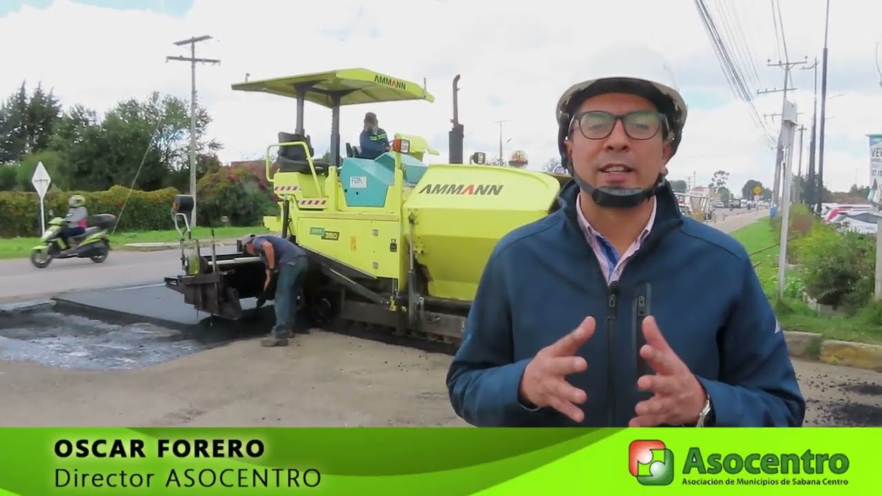Director de ASOCENTRO explica el proceso de pavimentaci&oacute;n de v&iacute;as.