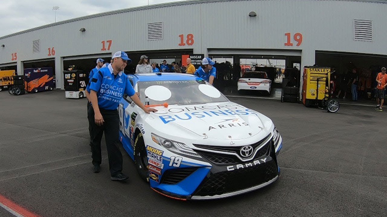NASCAR Race - Behind the Scene - Pit & Garage Tour at Richmond!!!