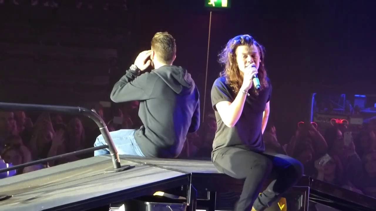 Night Changes - One Direction - OTRA - Manchester - 04/10/15