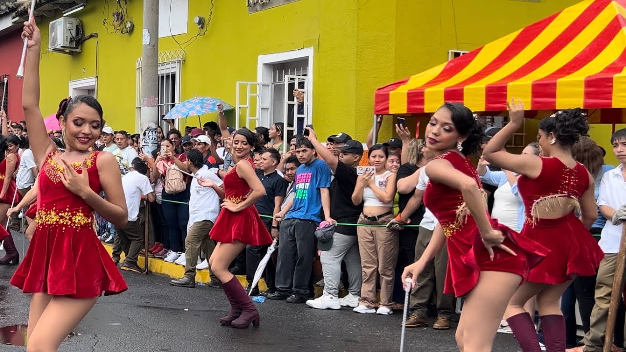 Instituto Nacional Thomas Jefferson 2024 Desfile 15 de Septiembre en Sonsonate Mix Vicente Fernández