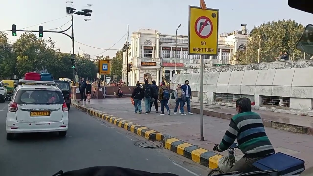 जामिया मिल्लिया से कनॉट प्लेस जाते समय का व्लॉग