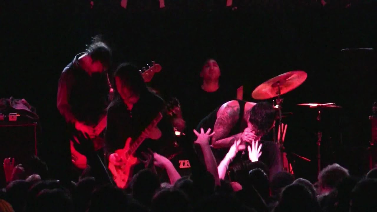 2011.04.09 Of Mice & Men - John Deux Trois (Live in Chicago, IL)