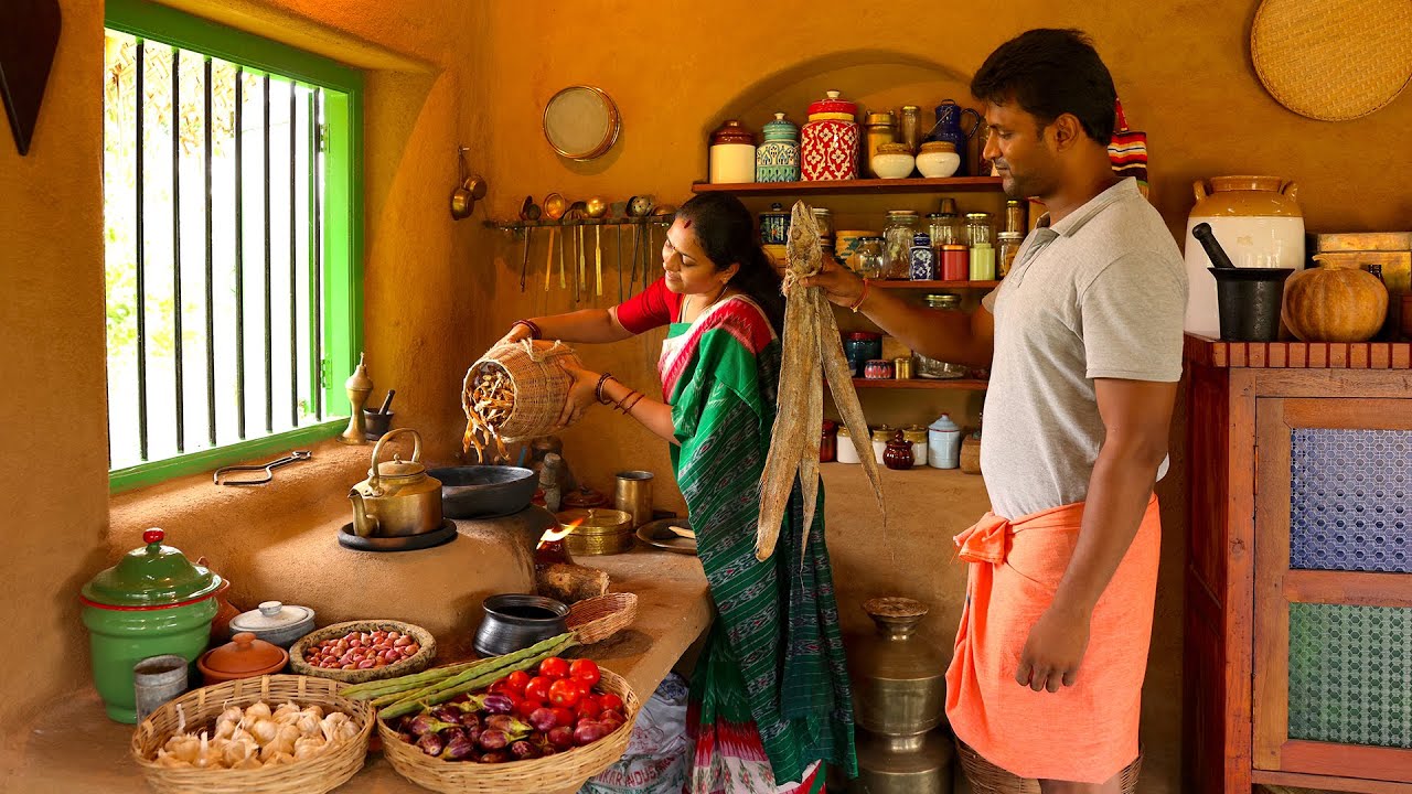 DRY FISHES || Drumstick Dry Fish Curry || Anchovies Fry || Village Recipe || The Traditional Life