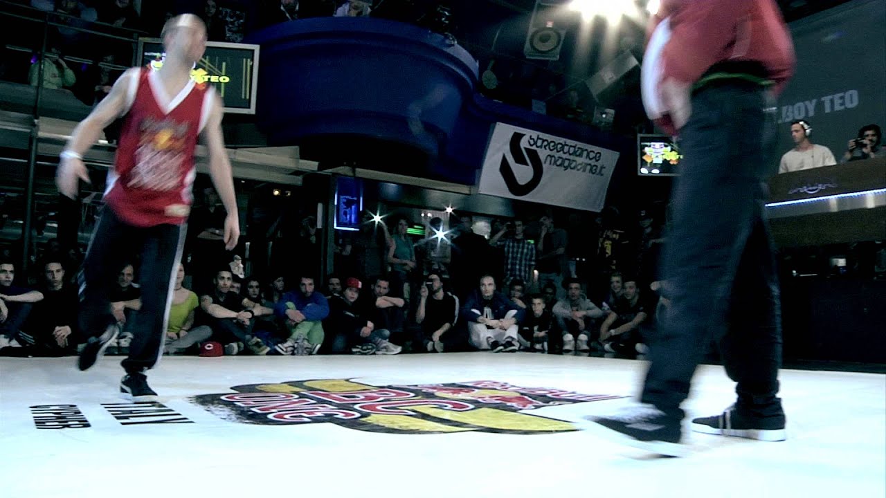 Teo vs Froz - Semi finals - Red Bull BC One Italy Cypher